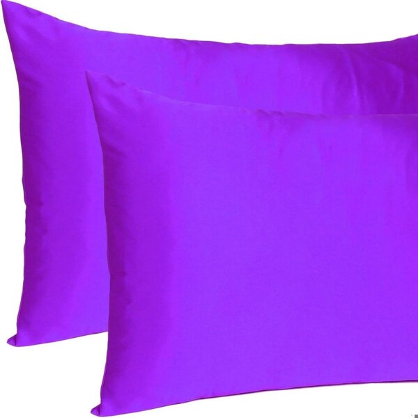 Homeroots 20 x 40 in. Bright Purple Dreamy Silky Satin King Size Pillowcases - 387850
