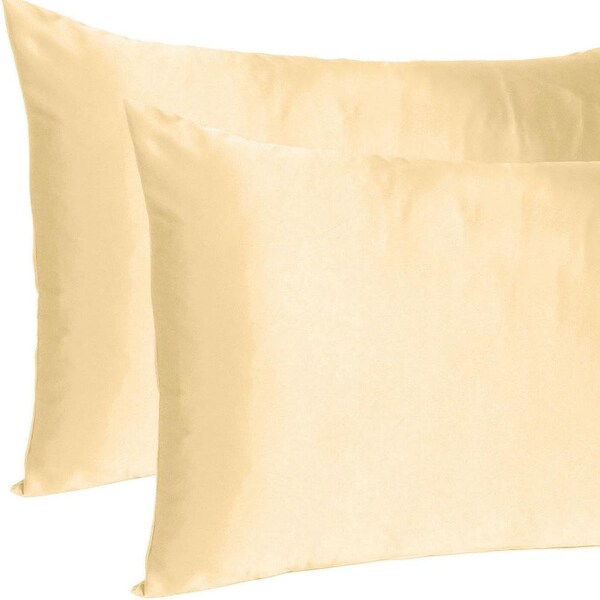 Homeroots 20 x 30 in. Pale Peach Dreamy Silky Satin Queen Size Pillowcases - 387902
