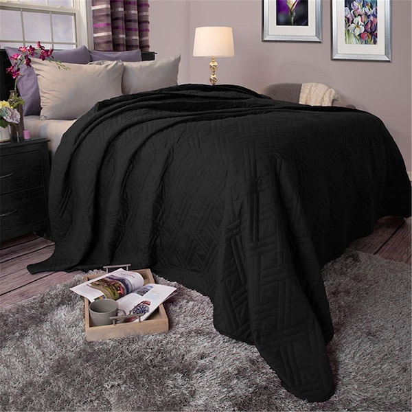 Lavish Home Lavish Home  Full & Queen Solid Color Bed Quilt , Black - 66-40-FQ-BL