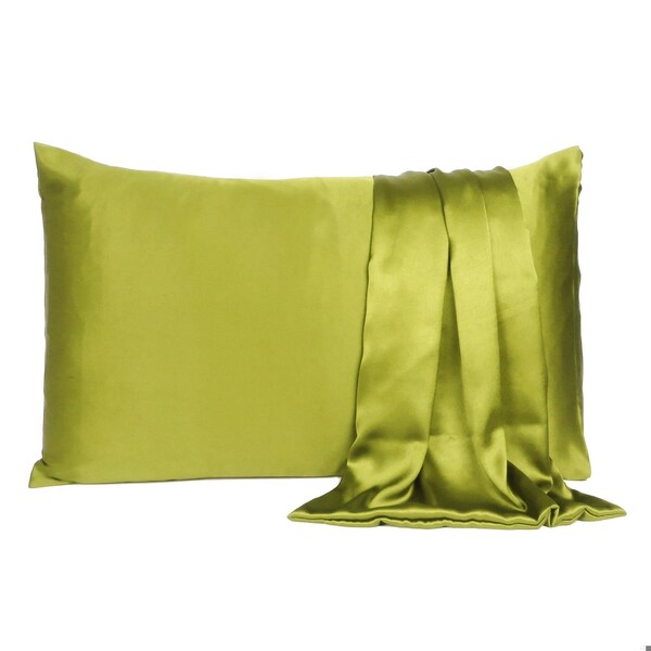 Homeroots 20 x 30 in. Lemongrass Dreamy Silky Satin Queen Size Pillowcases - 387897