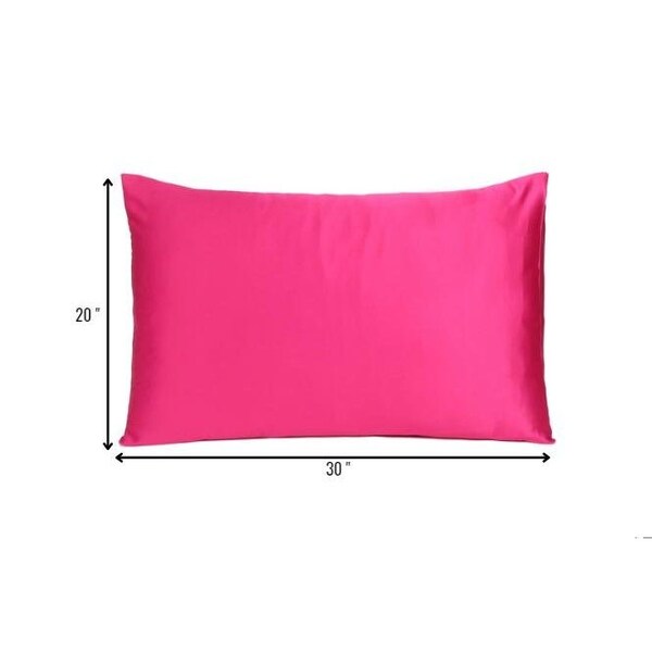 Homeroots 20 x 30 in. Fuchsia Dreamy Silky Satin Queen Size Pillowcases - 387905