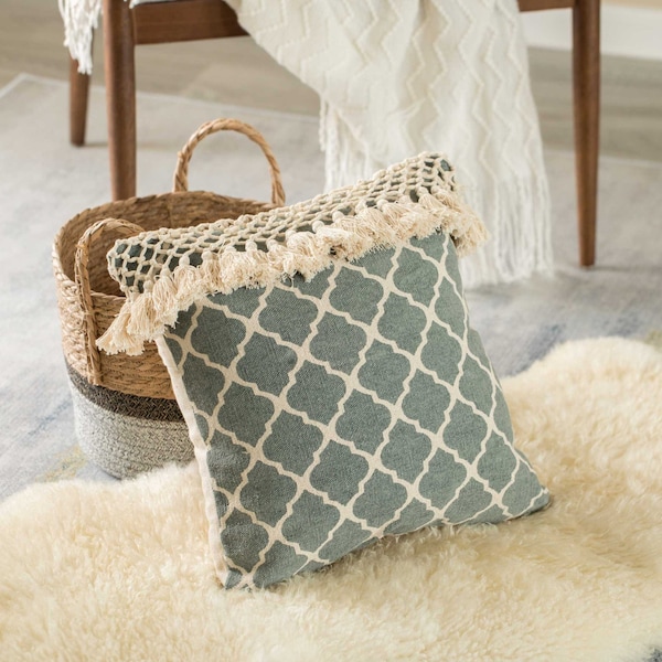 Deerlux 16" Handwoven Cotton Throw Pillow Cover with Ogee Pattern and Tasseled Top, Green - QI004313.GN