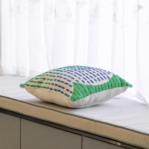 Deerlux 16" Handwoven Cotton Throw Pillow Cover with Ribbed Line Dots and Wave Border, Green - QI004315.GN