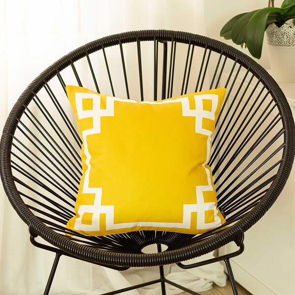 Homeroots Yellow & White Geometric Decorative Throw Pillow Cover 18 x 18 in. - 355339