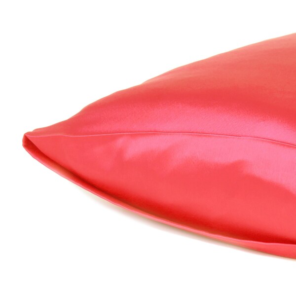 Homeroots 20 x 26 in. Poppy Red Dreamy Silky Satin Standard Size Pillowcases - 387877