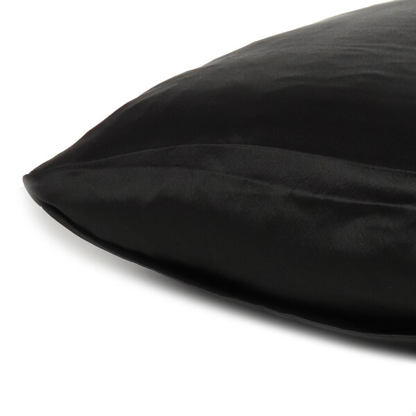 Homeroots 20 x 30 in. Black Dreamy Silky Satin Queen Size Pillowcases - 387888