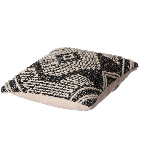 Deerlux 16" Throw Pillow Cover with White on Black Tribal Pattern and Corner Tassels, Black & White - QI004304
