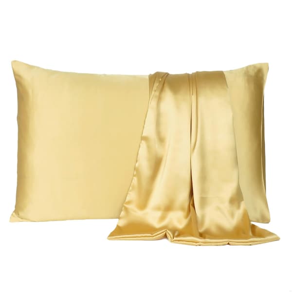 Homeroots 20 x 40 in. Gold Dreamy Silky Satin King Size Pillowcases - 387840