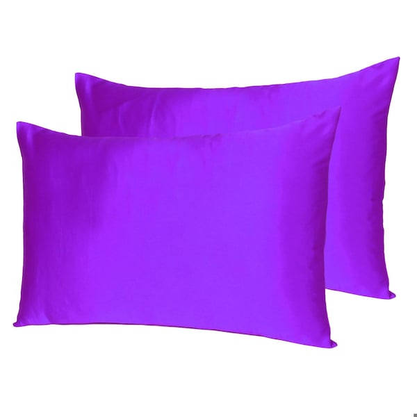 Homeroots 20 x 26 in. Bright Purple Dreamy Silky Satin Standard Size Pillowcases - 387878