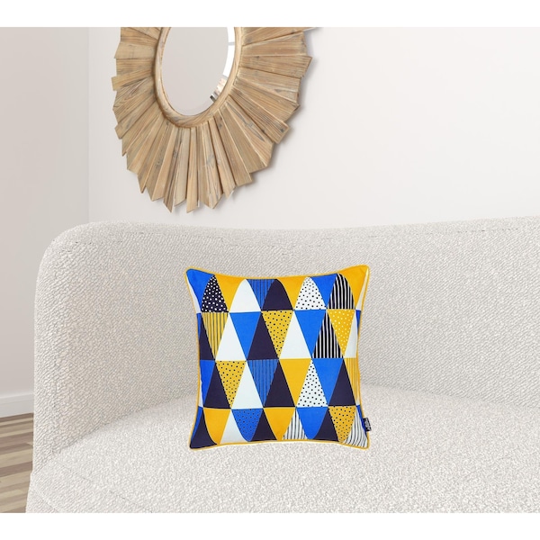 Homeroots 18 x 18 in. Memphis Printed Decorative Throw Pillow Cover Pillowcase - 355555