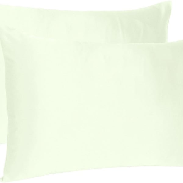 Homeroots 20 x 26 in. Ivory Dreamy Silky Satin Standard Size Pillowcases - 387882
