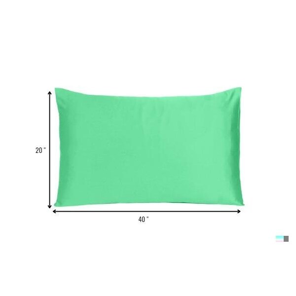 Homeroots 20 x 40 in. Green Dreamy Silky Satin King Size Pillowcases - 387848
