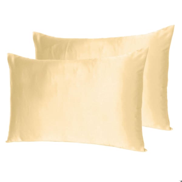 Homeroots 20 x 26 in. Pale Peach Dreamy Silky Satin Standard Size Pillowcases - 387873