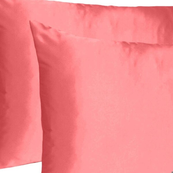 Homeroots 20 x 30 in. Coral Dreamy Silky Satin Queen Size Pillowcases - 387892
