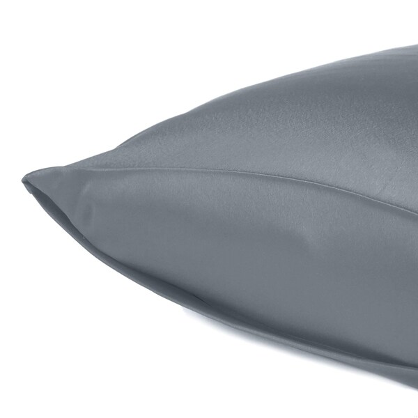 Homeroots 20 x 30 in. Dark Gray Dreamy Silky Satin Queen Size Pillowcases - 387909