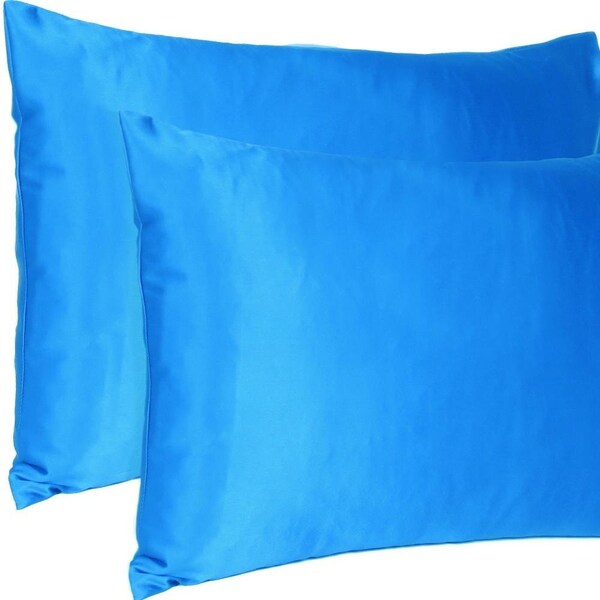 Homeroots 20 x 30 in. Blue Dreamy Silky Satin Queen Size Pillowcases - 387887