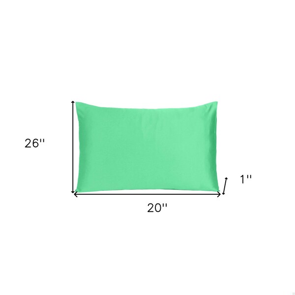 Homeroots 20 x 26 in. Green Dreamy Silky Satin Standard Size Pillowcases - 387875