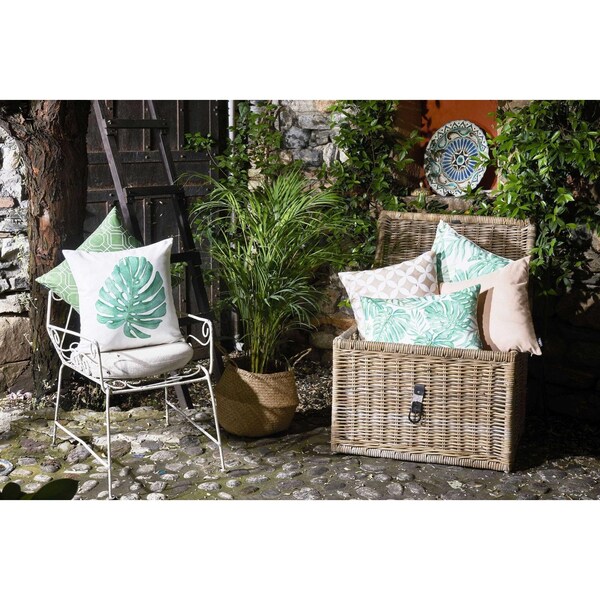 Homeroots Multi Color Tropical Deco Printed Decorative Throw Pillow Cover 18 x 18 in. - 355448