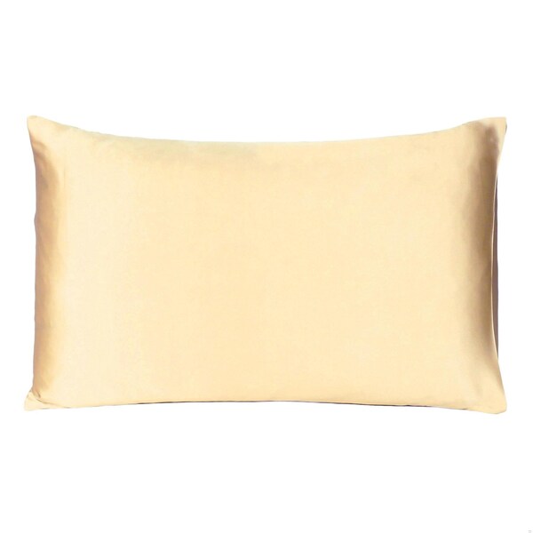 Homeroots 20 x 26 in. Pale Yellow Dreamy Silky Satin Standard Size Pillowcases - 387860