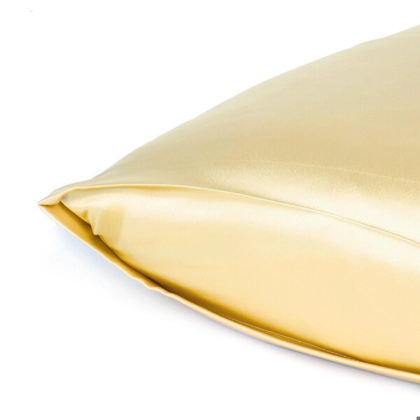 Homeroots 20 x 26 in. Pale Yellow Dreamy Silky Satin Standard Size Pillowcases - 387860