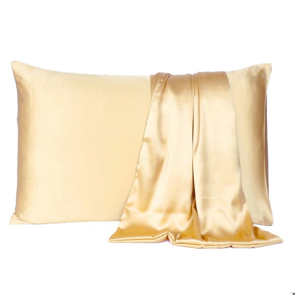 Homeroots 20 x 26 in. Pale Yellow Dreamy Silky Satin Standard Size Pillowcases - 387860
