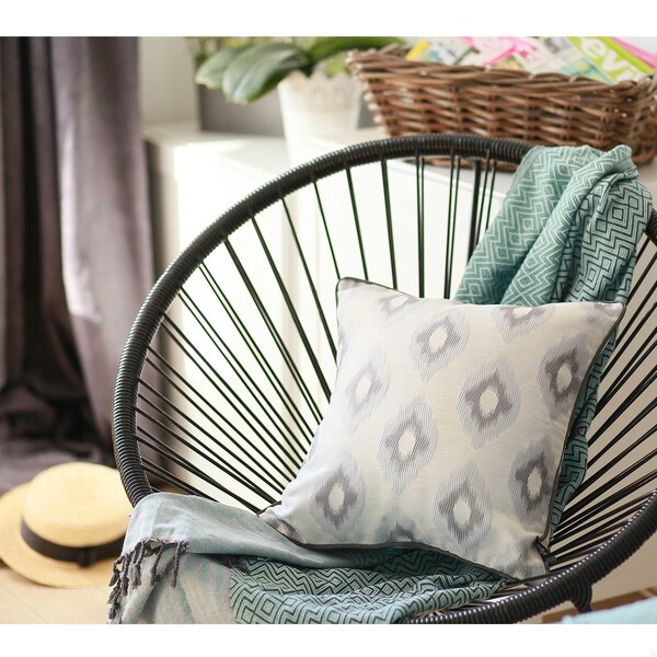 Homeroots 17 x 17 in. Grey Jacquard Chic Decorative Throw Pillow Cover - 355664