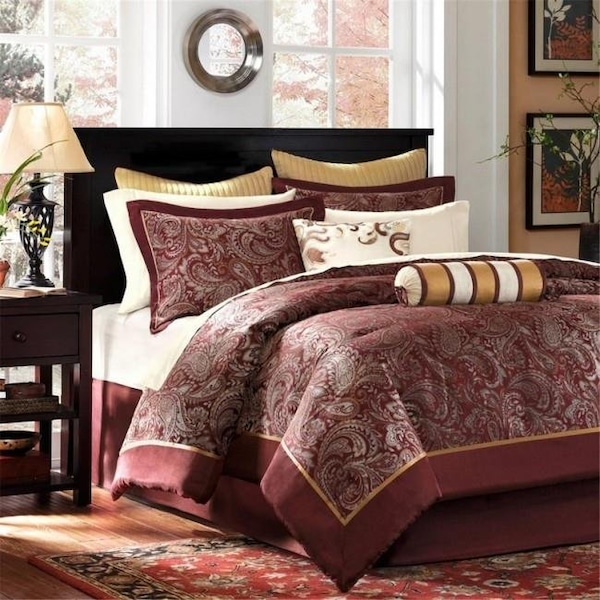 Madison Park Madison Park MP10-319 Madison Park Aubrey 12 Piece Complete Bed Set; Red - Queen - MP10-319