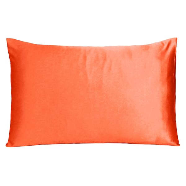 Homeroots 20 x 26 in. Poppy Dreamy Silky Satin Standard Size Pillowcases - 387864