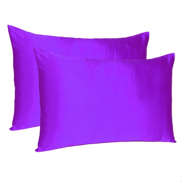 Homeroots 20 x 30 in. Bright Purple Dreamy Silky Satin Queen Size Pillowcases - 387907