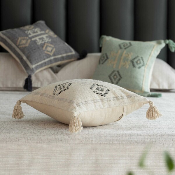 Deerlux 16" Handwoven Cotton Throw Pillow Cover with Tribal Aztec Design and Tassel Corners, Natural - QI004312.NC