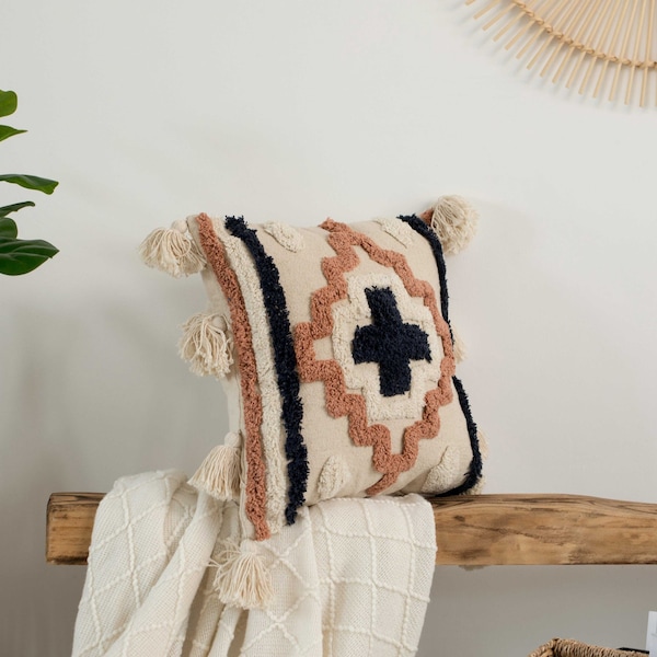 Deerlux 16" Handwoven Cotton Throw Pillow Cover with Tufted Border Pattern and Side Tassels, Multicolor - QI004306.BR
