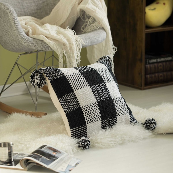 Deerlux 16" Cotton Throw Pillow Cover with Patterned Gingham Design and Tasseled Corners with Filler - QI004302.GM.K