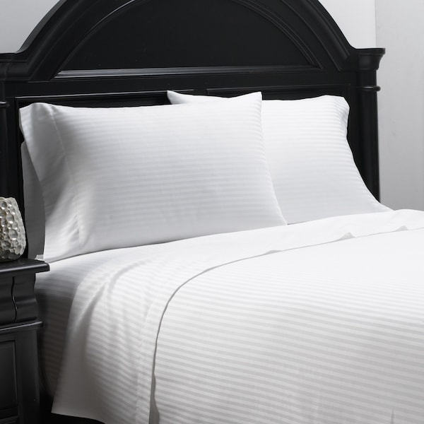 Westpoint Hospitality Mrtx T220 Flat Strp FXL 81x115 Wh, 12PK - 1A44162