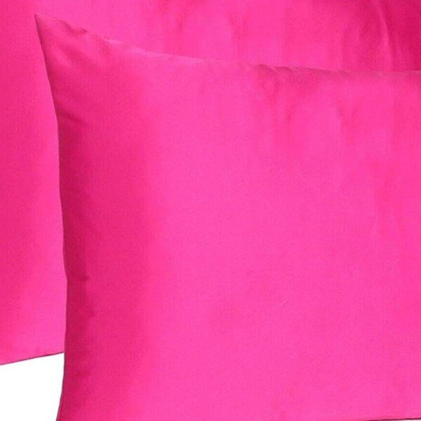 Homeroots 20 x 40 in. Fuchsia Dreamy Silky Satin King Size Pillowcases - 387849