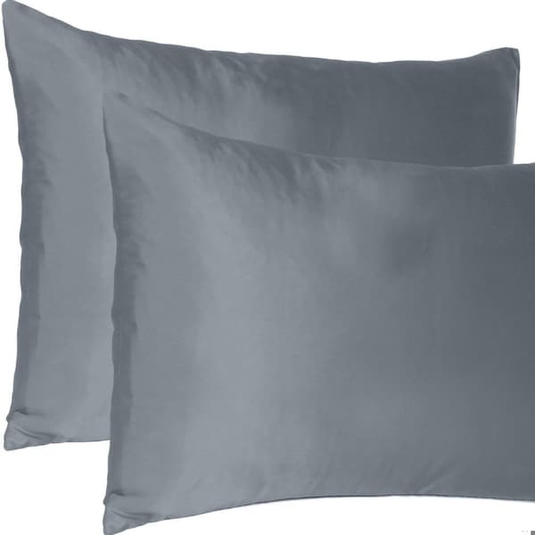 Homeroots 20 x 26 in. Dark Gray Dreamy Silky Satin Standard Size Pillowcases - 387880