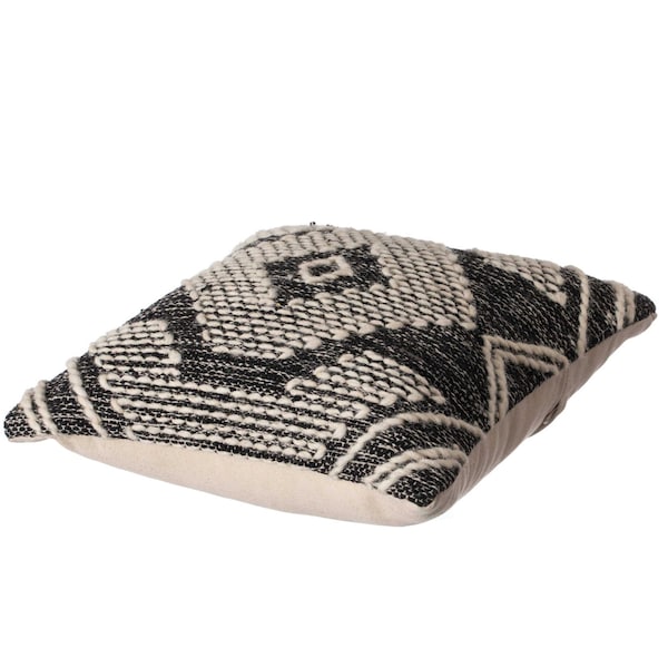 Deerlux 16" Throw Pillow Cover with White on Black Tribal Pattern and Corner Tassels, Black & White - QI004304.K