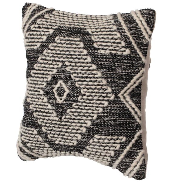 Deerlux 16" Throw Pillow Cover with White on Black Tribal Pattern and Corner Tassels, Black & White - QI004304.K