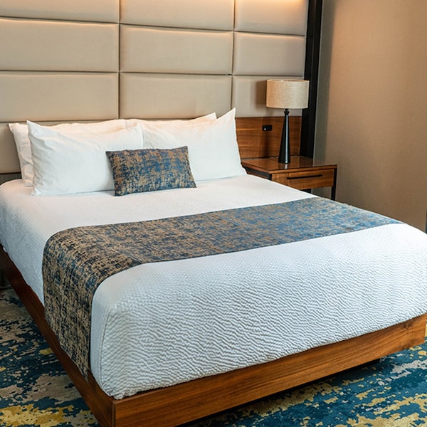 Hangzhou Fabritones Escape Decorative Top, Sheet Fl 85X110" - 2040410