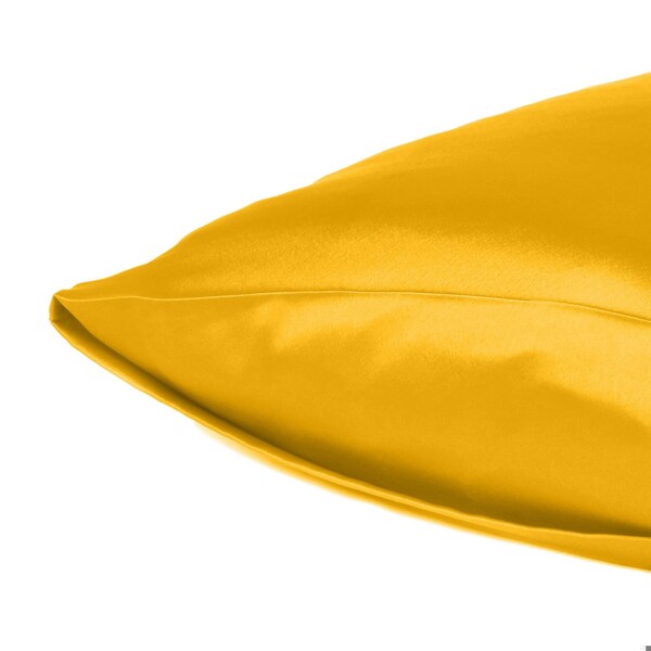 Homeroots 20 x 26 in. Goldenrod Dreamy Silky Satin Standard Size Pillowcases - 387885
