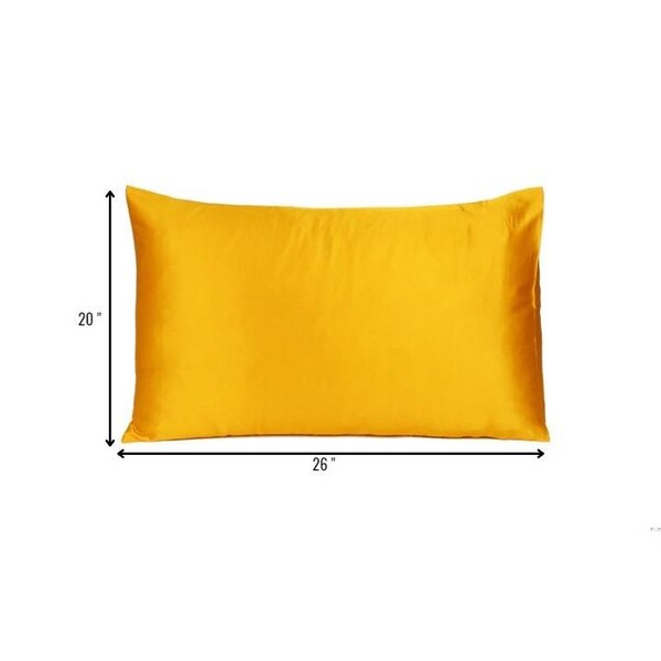 Homeroots 20 x 26 in. Goldenrod Dreamy Silky Satin Standard Size Pillowcases - 387885