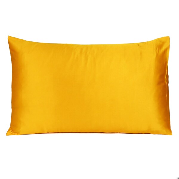 Homeroots 20 x 26 in. Goldenrod Dreamy Silky Satin Standard Size Pillowcases - 387885