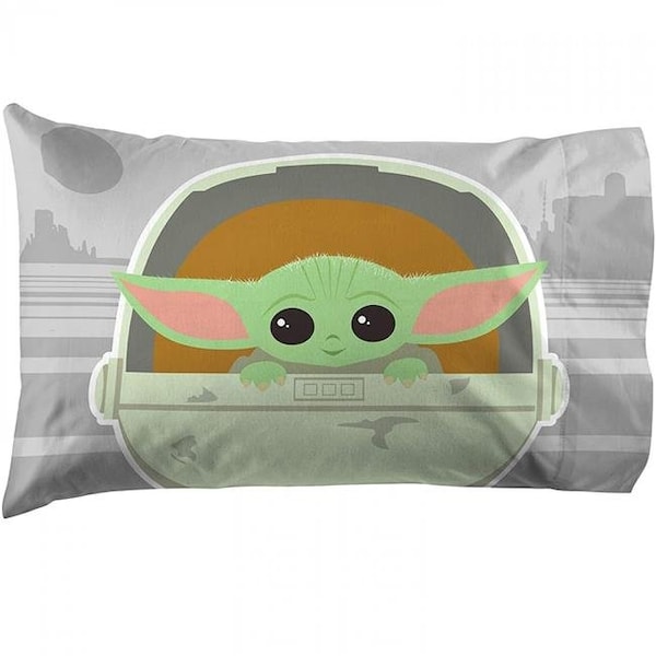 Star Wars Star Wars 811426 The Mandalorian the Cutest Bounty Reversible Pillowcase - 811426