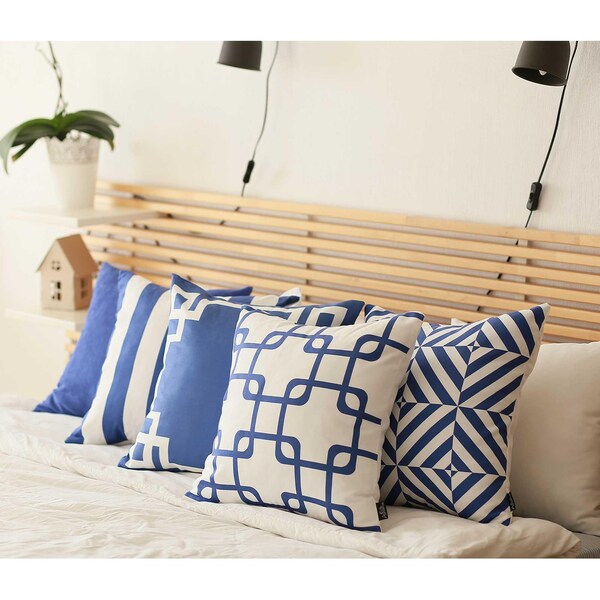 Homeroots Blue & White Geometric Decorative Throw Pillow Cover 18 x 18 in. - 355324