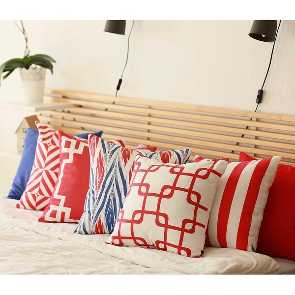Homeroots Red Geometric Squares Decorative Printed Throw Pillow Cover 18 x 18 in. - 355591