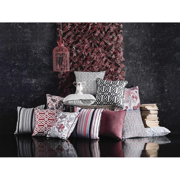Homeroots Jacquard Shadows Decorative Throw Pillow CoverMulti Color 17 x 17 in. - 355631