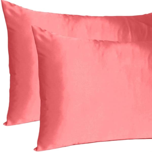 Homeroots 20 x 26 in. Coral Dreamy Silky Satin Standard Size Pillowcases - 387863
