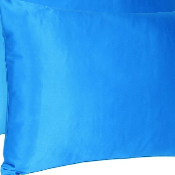 Homeroots 20 x 26 in. Blue Dreamy Silky Satin Standard Size Pillowcases - 387857