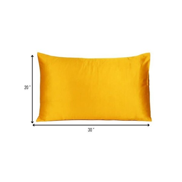 Homeroots 20 x 30 in. Goldenrod Dreamy Silky Satin Queen Size Pillowcases - 387914