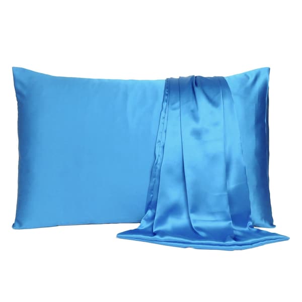Homeroots 20 x 30 in. Bright Blue Dreamy Silky Satin Queen Size Pillowcases - 387899