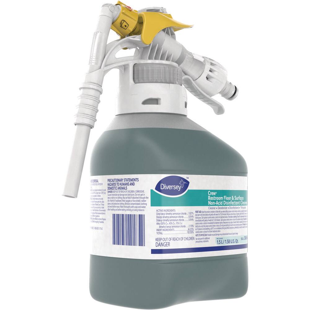 Limpiador y Desinfectante para Pisos y Superficies de Baño Diversey - 50.7 oz con Botella Spray - Modelo 2984912